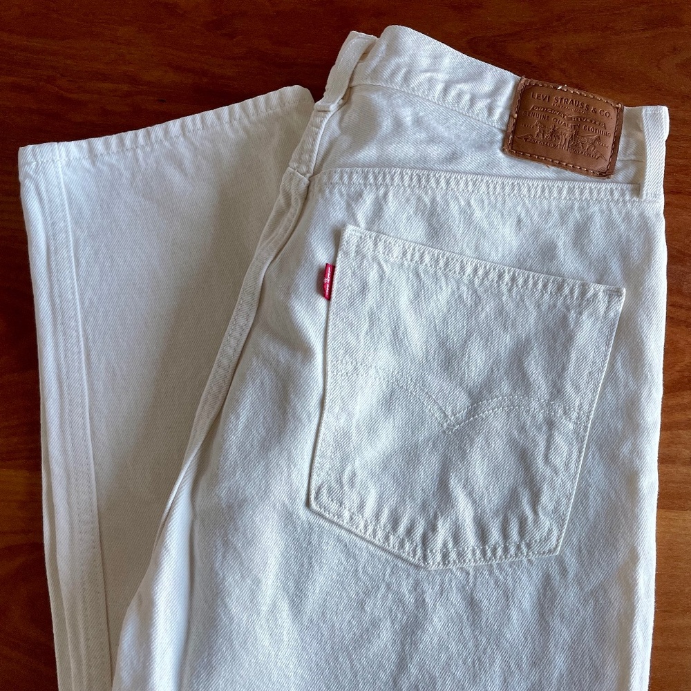 Levi's White Denim High Slim Straight Jeans Women W32 L31 NWOT